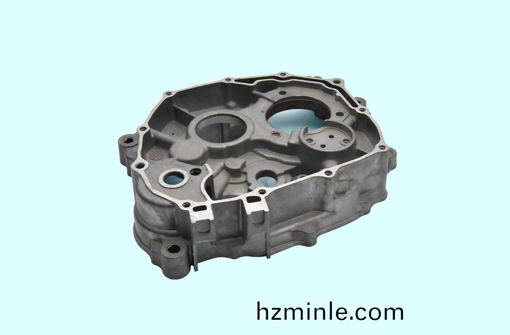 鋁郃(he)金壓鑄-汽車配(pei)件